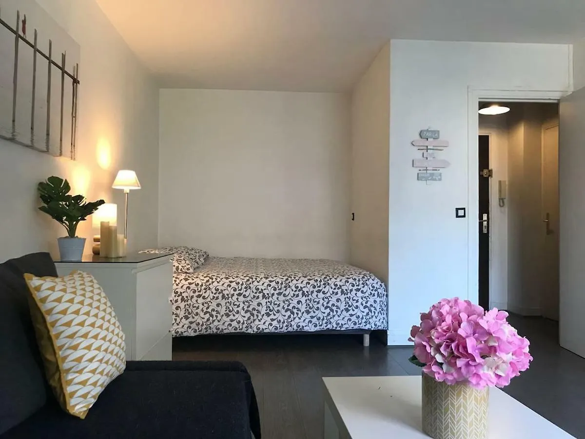 Lovely Flat Champs De Mars Eiffel Paris