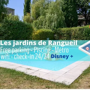 https://piscine-parking-mtro-hpital-et-centre.midi-pyreneeshotels.com
